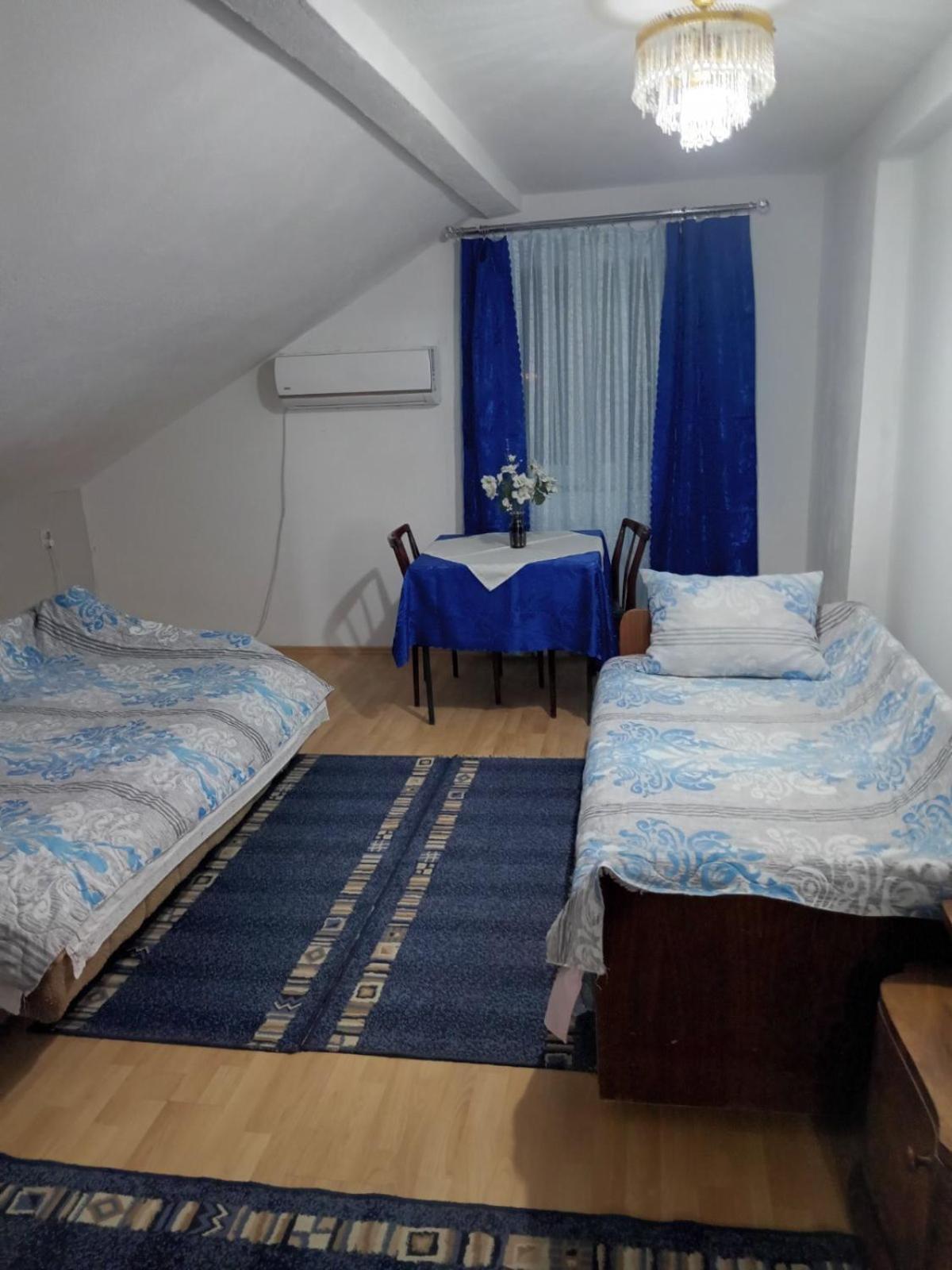 Guesthouse Sobi-Rooms Gradsko Exteriér fotografie